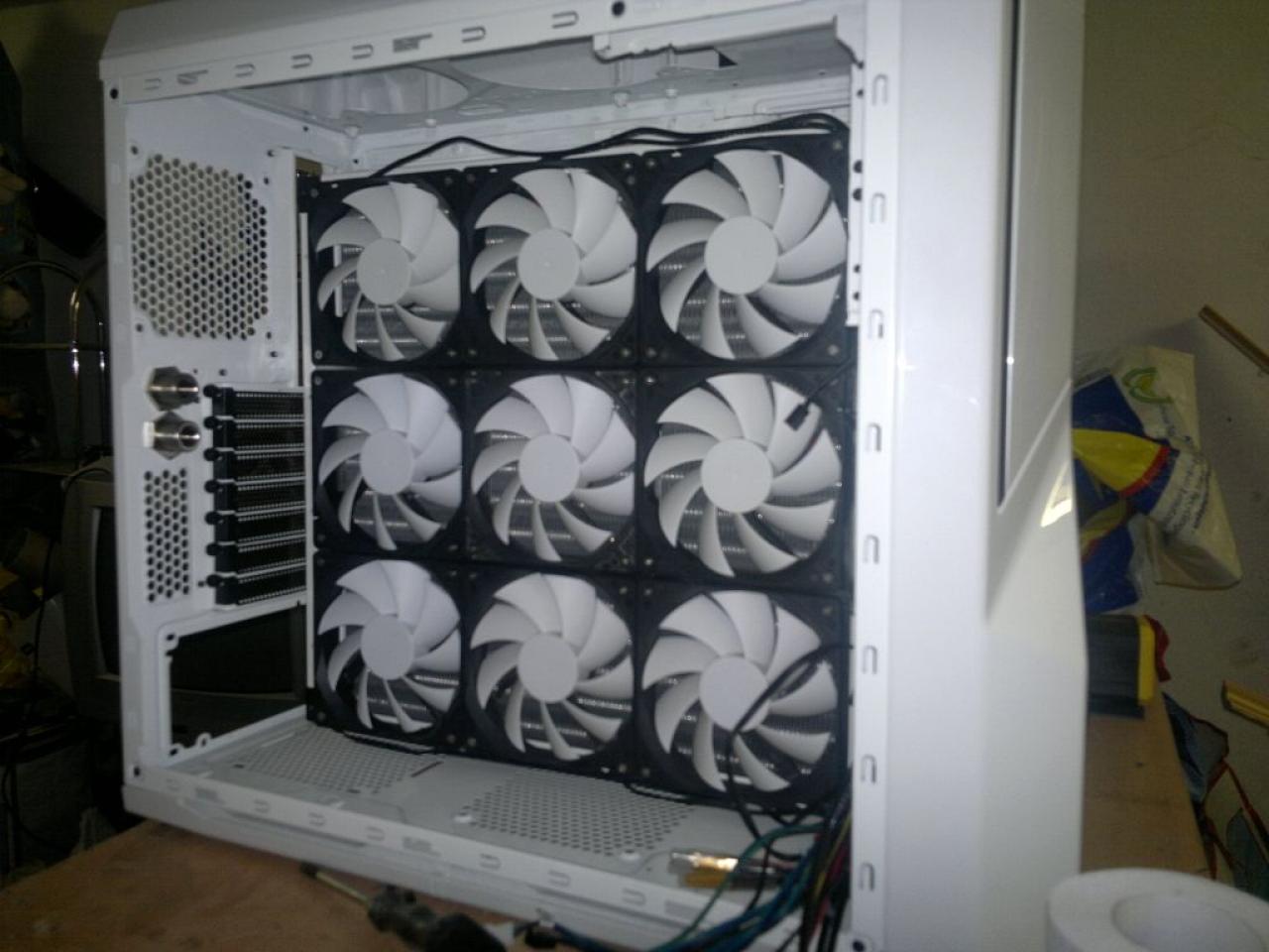 [10/01/2012] Verrücktes Twin-Tower-Projekt: Ein eigenes PC-Gehäuse nur für die Kühlung (34)
