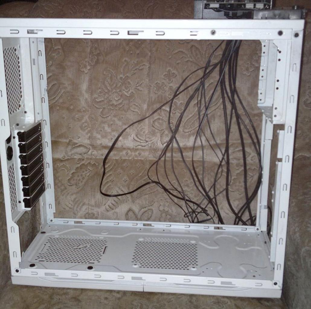 [10/01/2012] Verrücktes Twin-Tower-Projekt: Ein eigenes PC-Gehäuse nur für die Kühlung (45)