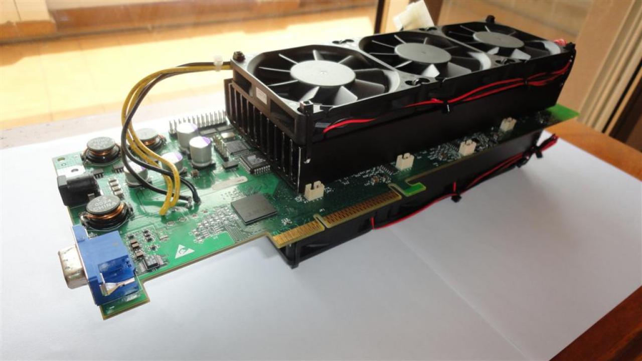 [17/01/2012] 3dfx Vodoo 5 6000 auf 200 MHz: Bastler bringt nie erschienen Klassiker mit Core i7-2600K ans Limit (8)
