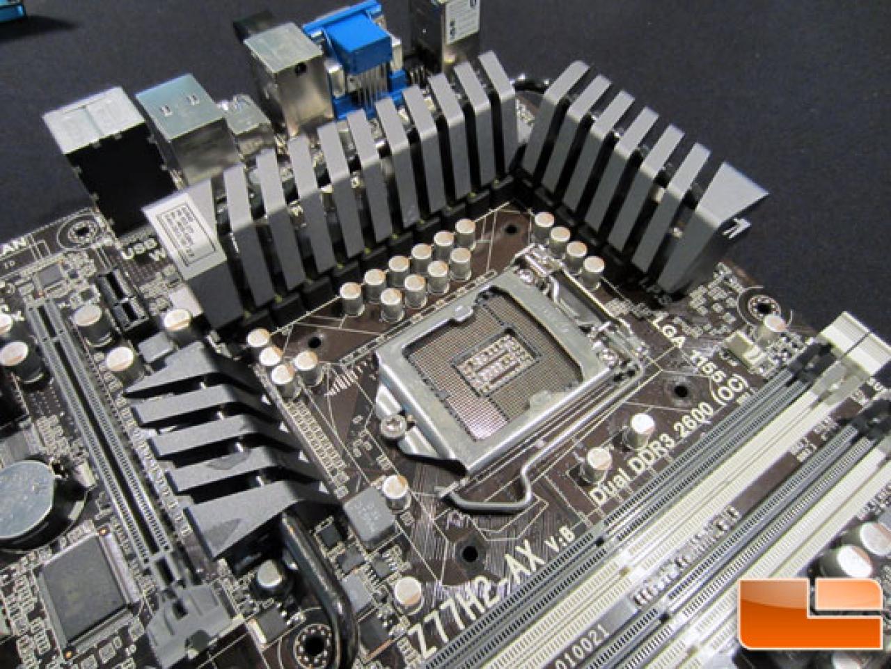 [12/01/2012] CES 2012: Elitegroup zeigt Z77 und H77-Platinen. (8)
