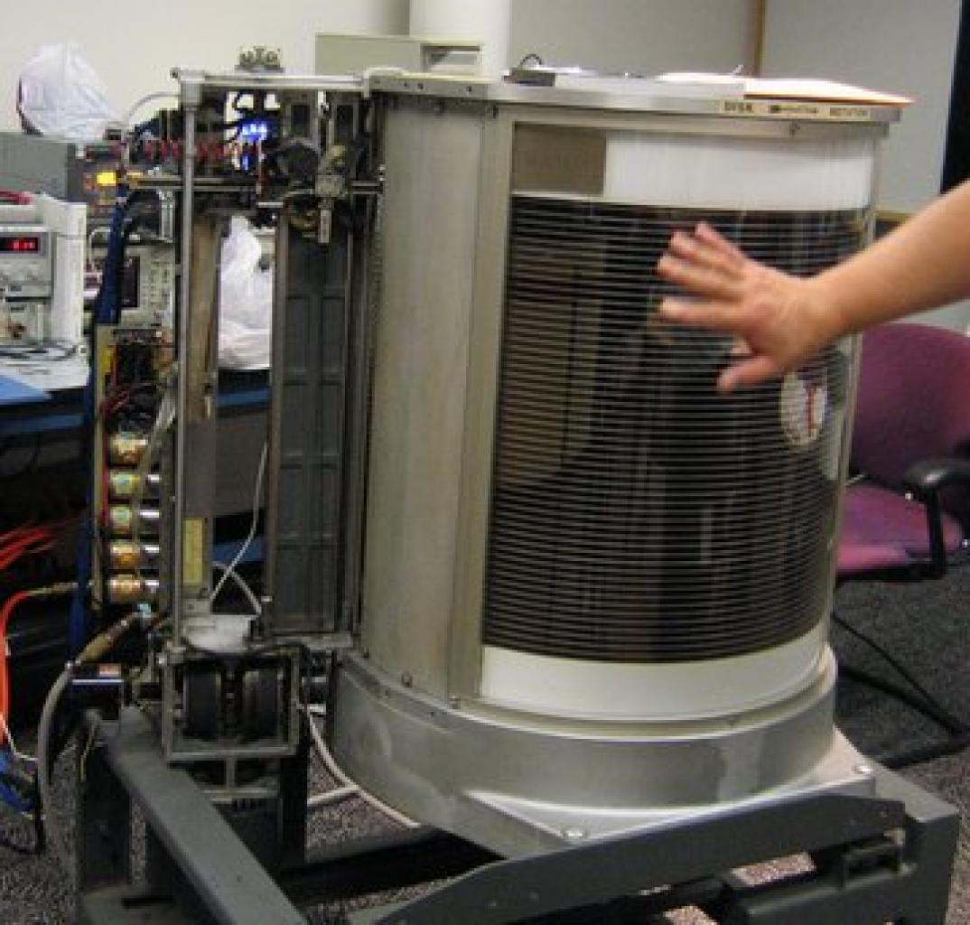 [09/02/2012] IBM RAMAC 305 System: Der Urvater aller Festplatten