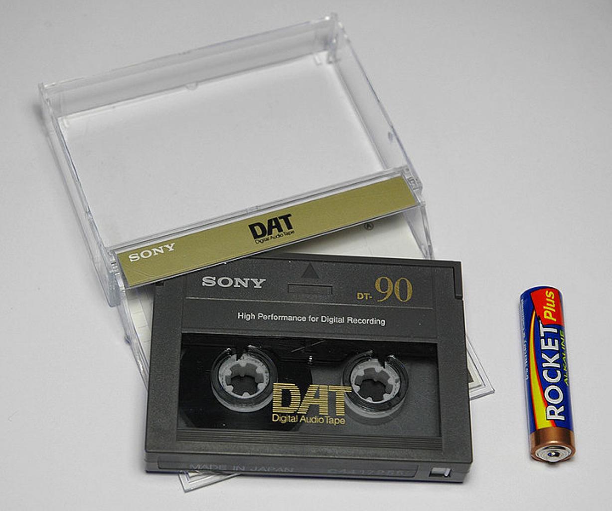 [09/02/2012] Digital Audio Tape - auch zur Datensicherung eingesetzt.