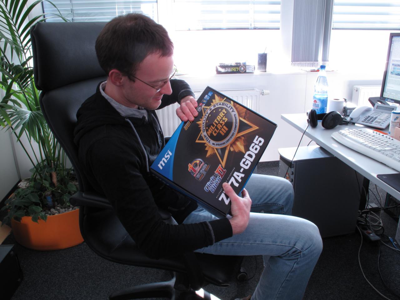 [10/02/2012] So macht die Arbeit Spaß - Mainboardexperte Daniel Möllendorf darf brandneue High-End-Hardware aus dem Hause MSI testen.