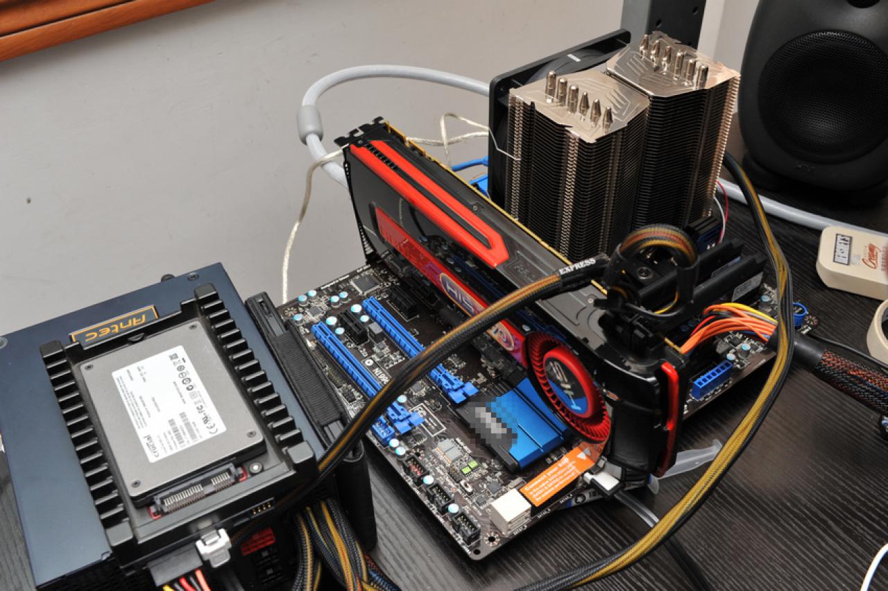 [21/02/2012] Ivy Bridge: Core i7-3770K mit nur 1,1 Volt auf 4,6 GHz übertaktet. (3)