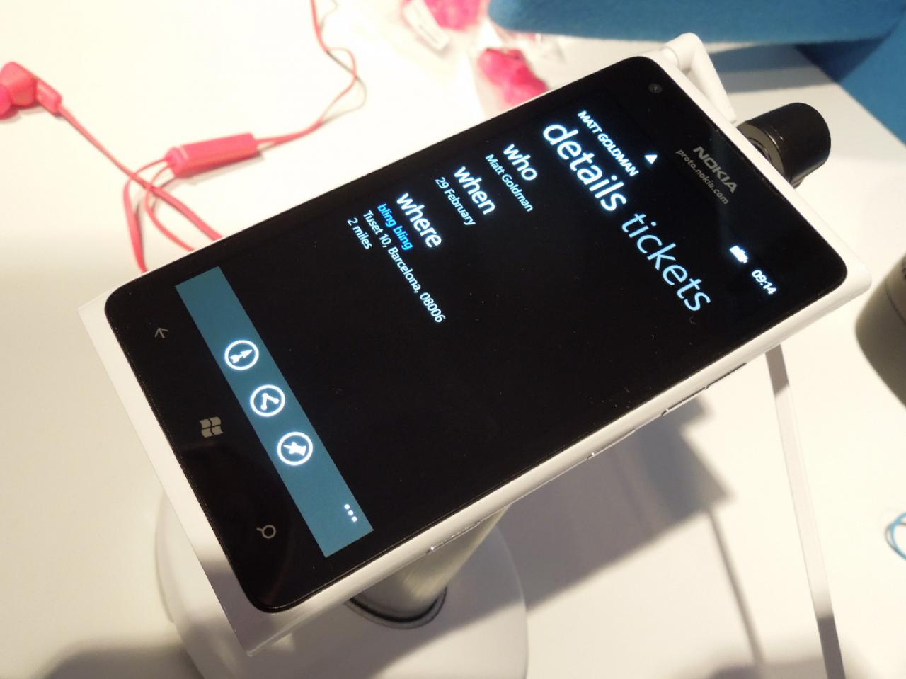 [27/02/2012] Nokia Lumia 900 und Lumia 610 (190 Euro) im Hans-on-Test mit Nokia Music und Nokia Read (2)