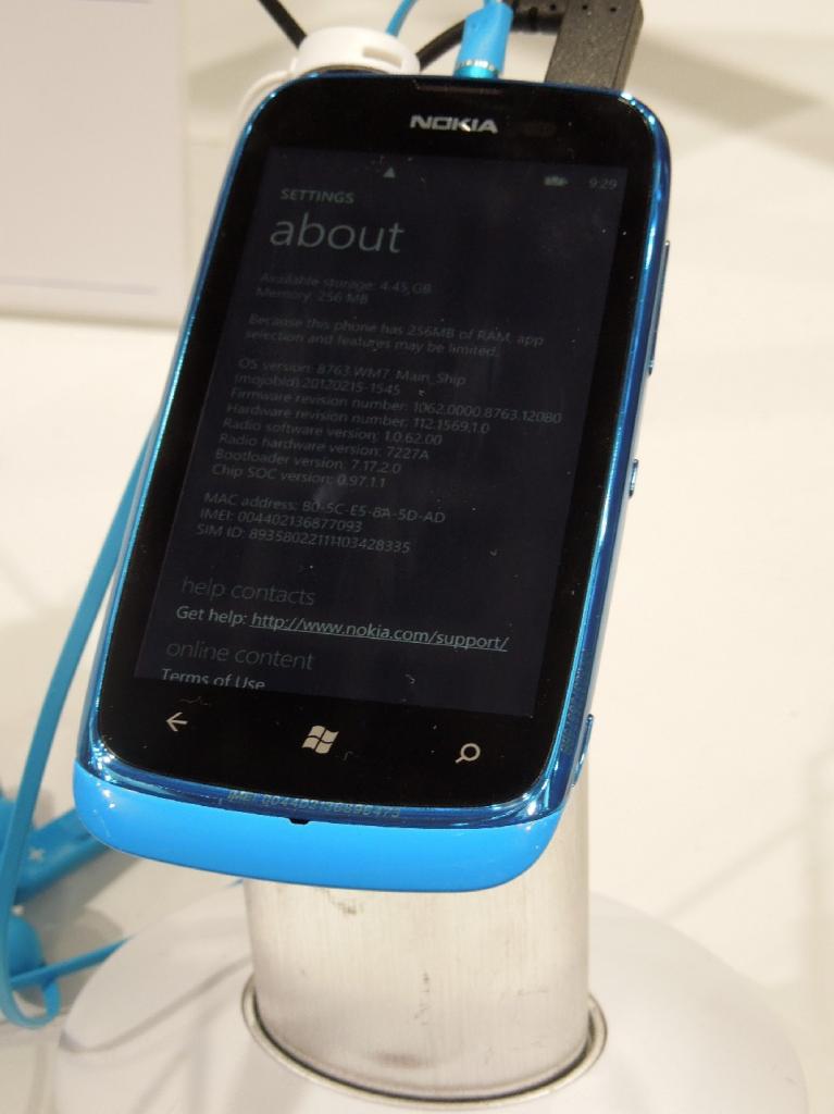 [27/02/2012] Nokia Lumia 900 und Lumia 610 (190 Euro) im Hans-on-Test mit Nokia Music und Nokia Read (25)