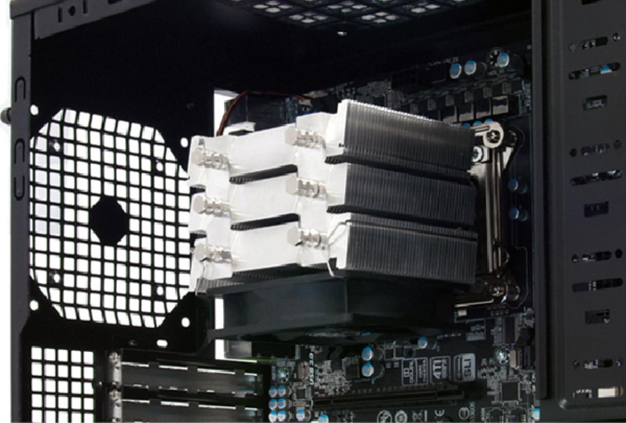 [22/02/2012] Cebit 2012: Scythe stellt Katana 4-CPU-Kühler und Audioverstärker vor. (2)