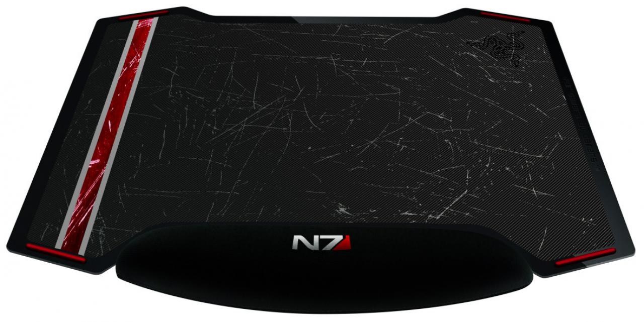 [17/02/2012] Mass Effect 3 Razer Vespula Dual Sided Gaming Mouse Mat 