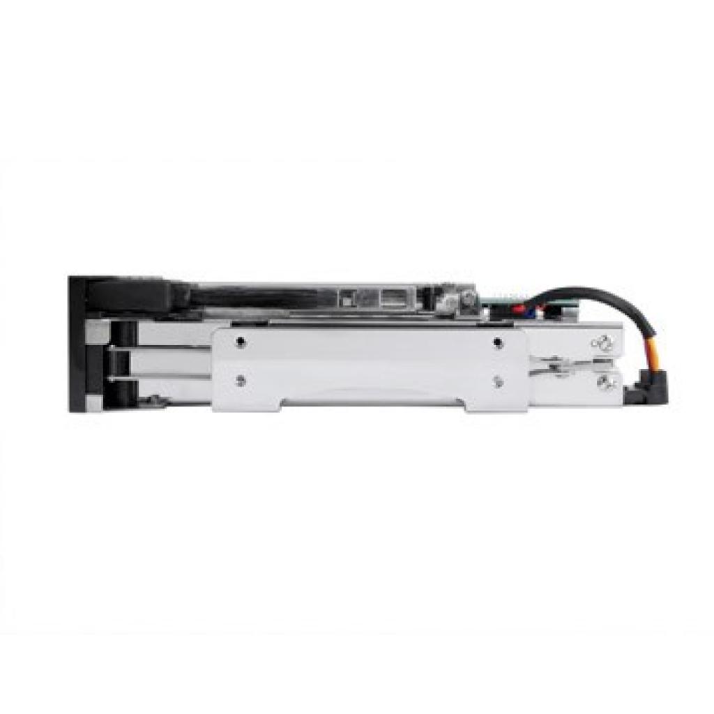 [22/02/2012] Thermaltake Max: Neues HDD-Rack und externes Festplattengehäuse mit USB 3.0. (4)