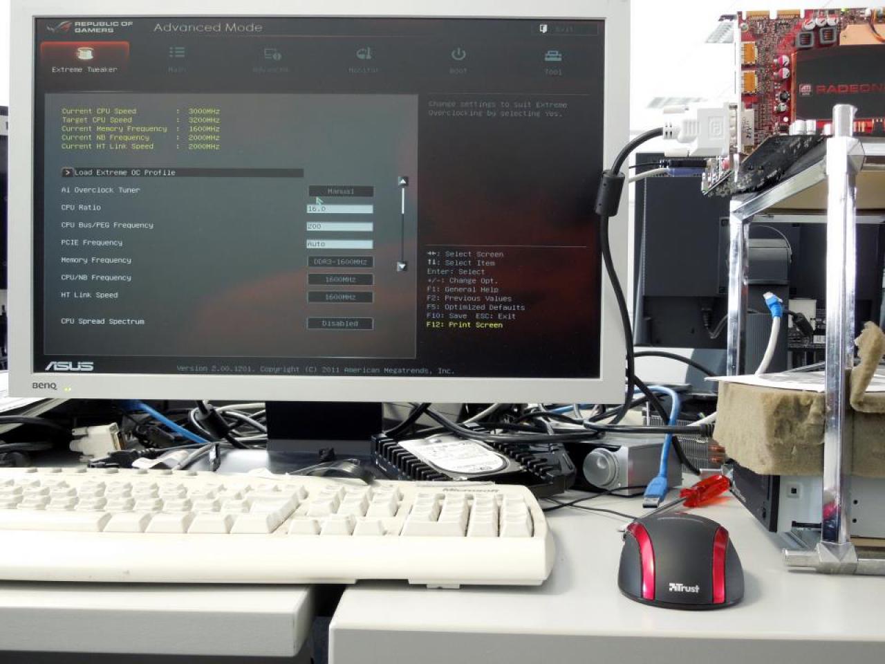[24/02/2012] Wenn das BIOS/UEFI für Sie ein Buch mit sieben Siegeln ist, halten wir in der kommenden Ausgabe mit 33 Praxistipps zum Thema genau das richtige für Sie Special bereit.
