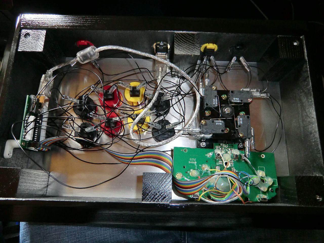 [10/02/2012] Von tolga9009 gefertigte Arcade-Sticks (20)