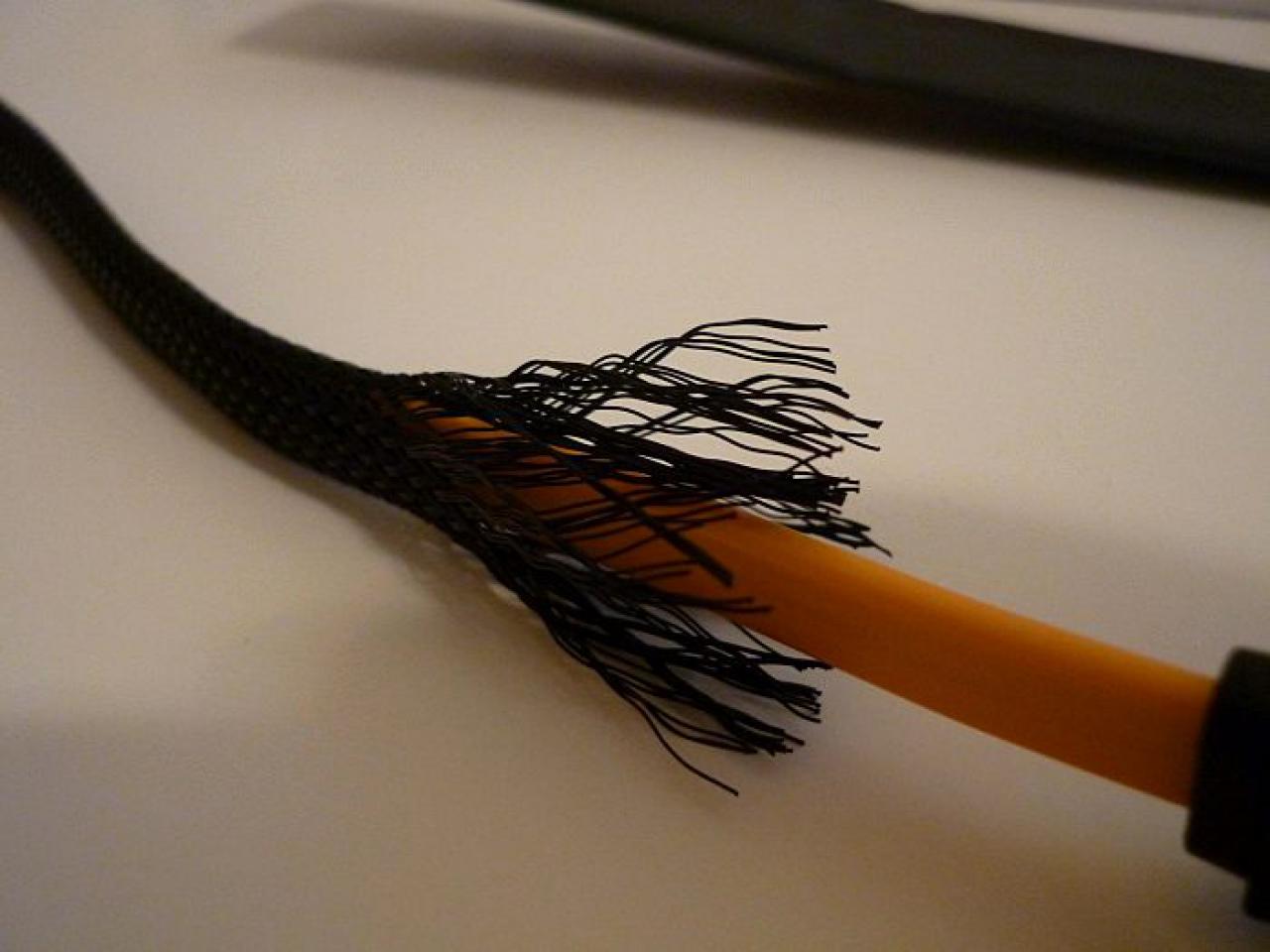 [03/02/2012] Wakü-Casemod: Blaues Leuchten aus dem Cooler Master CM 690 II (3)