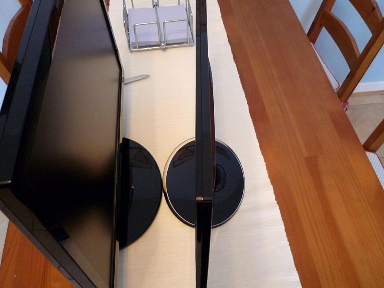 [03/02/2012] Wakü-Casemod: Blaues Leuchten aus dem Cooler Master CM 690 II (23)