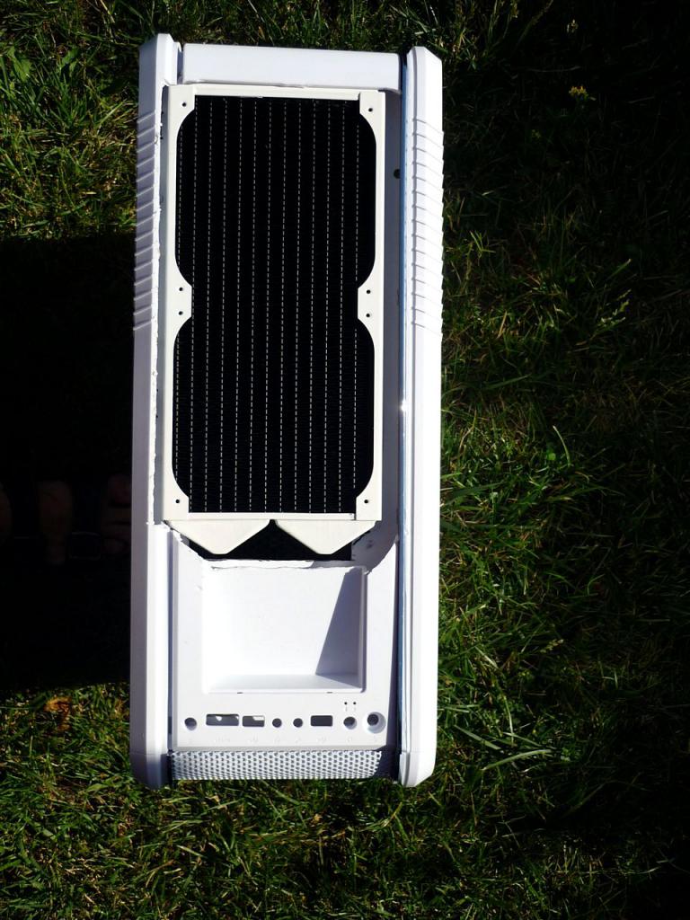 [03/02/2012] Wakü-Casemod: Blaues Leuchten aus dem Cooler Master CM 690 II (46)