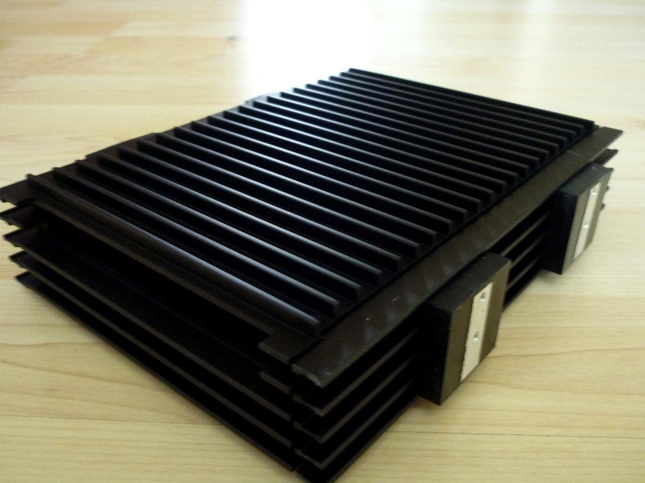 [03/02/2012] Wakü-Casemod: Blaues Leuchten aus dem Cooler Master CM 690 II (56)