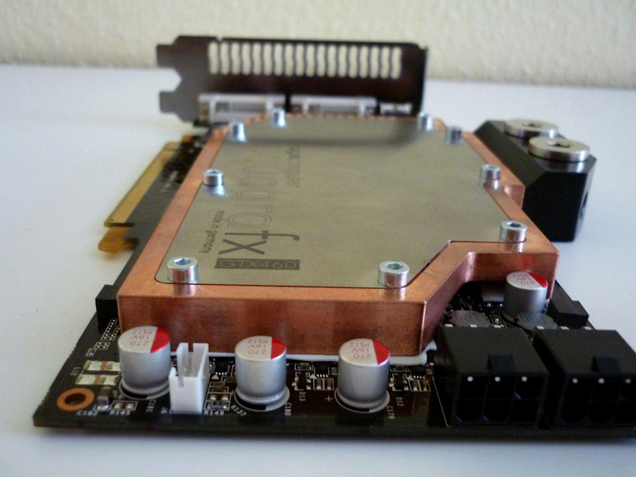 [03/02/2012] Wakü-Casemod: Blaues Leuchten aus dem Cooler Master CM 690 II (71)