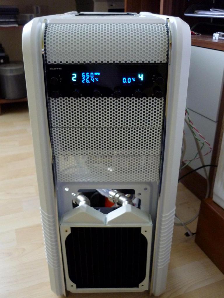 [03/02/2012] Wakü-Casemod: Blaues Leuchten aus dem Cooler Master CM 690 II (88)
