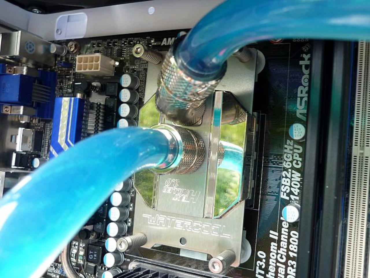 [03/02/2012] Wakü-Casemod: Blaues Leuchten aus dem Cooler Master CM 690 II (158)