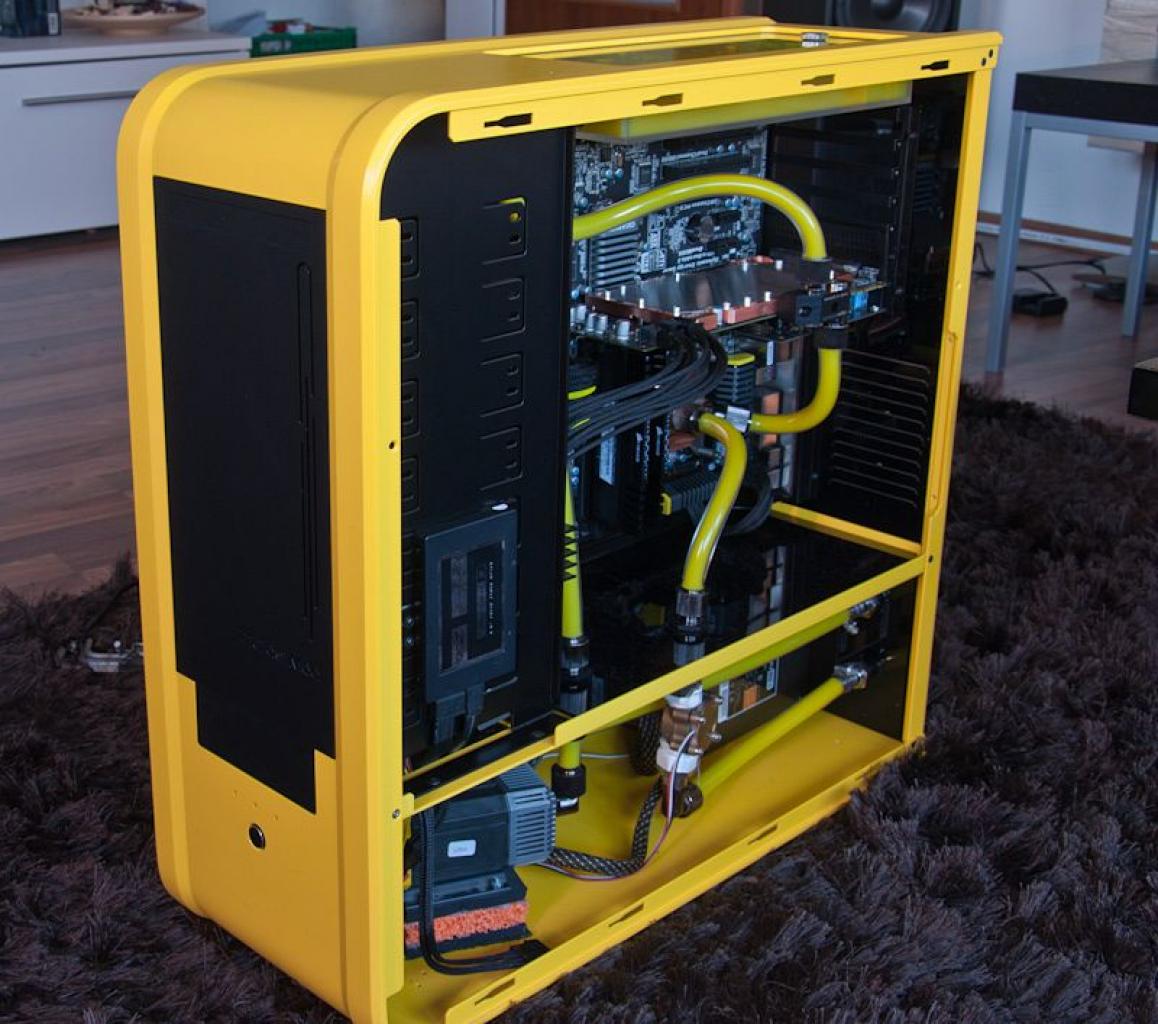 [24/02/2012] Projekt Angry Bee: Schwarz-gelbe Casemod in Bienen-Optik (24)