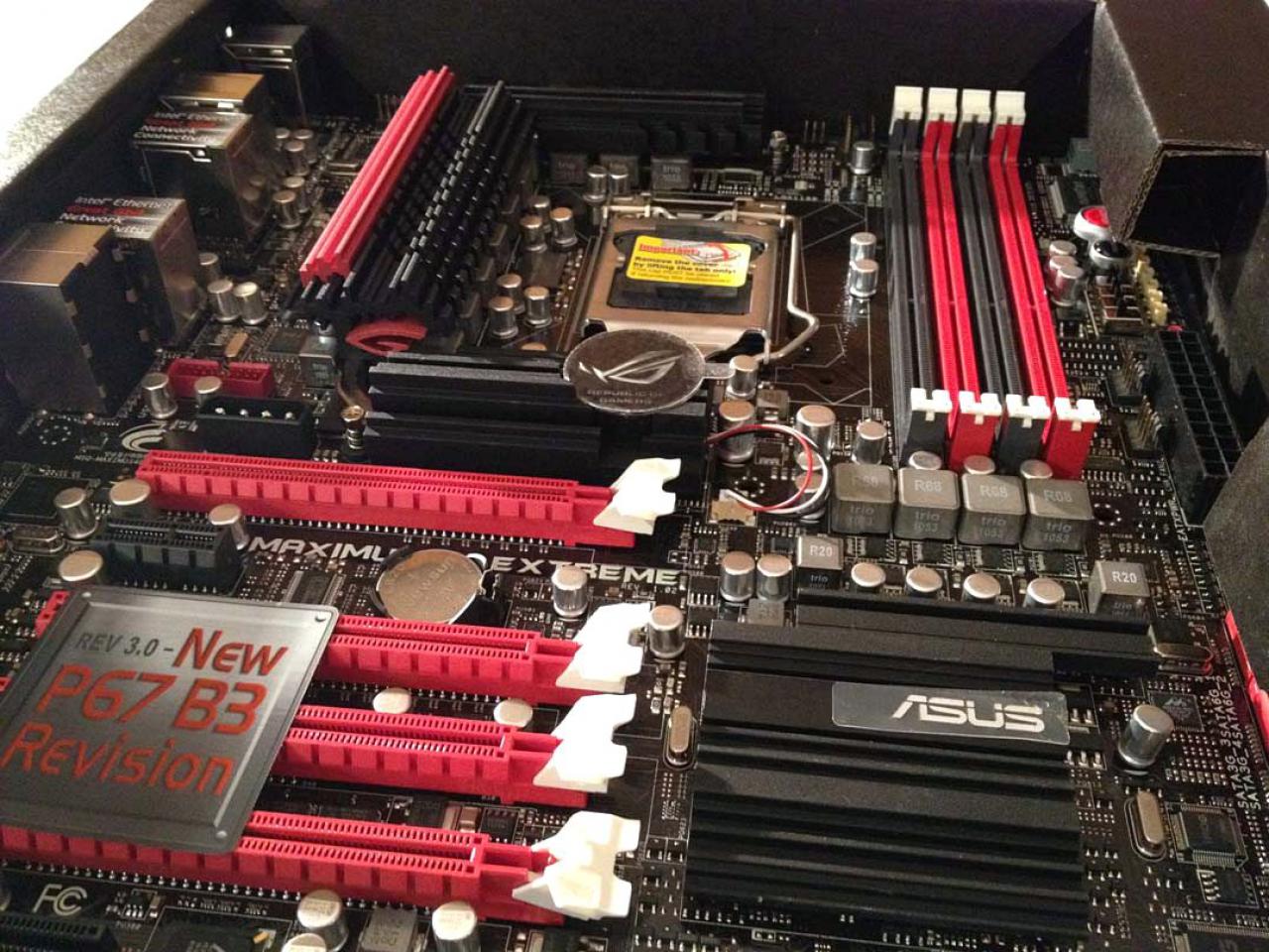 [03/02/2012] Bloody Mary: Weiß-rote Casemod mit interessanten Detaillösungen (24)