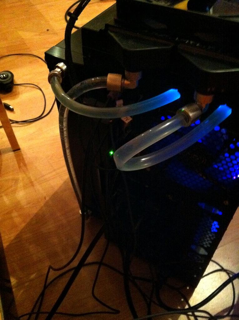 [07/02/2012] Update: Wodka-Flasche als Ausgleichsbehälter (5)