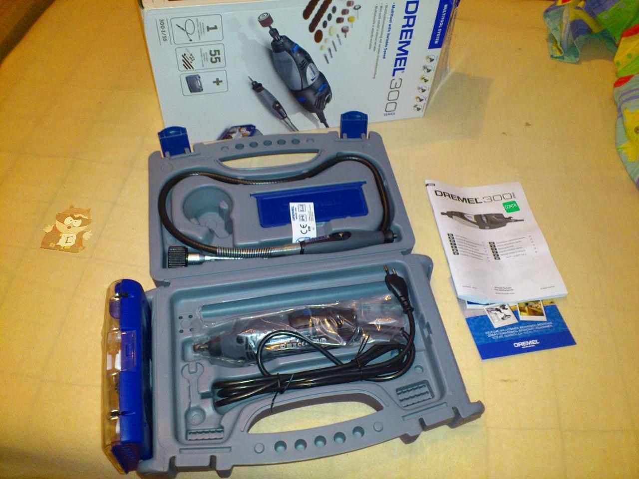 [16/02/2012] Fast and Furious: Raven-2-Casemod mit Carbonelementen und blauer Beleuchtung (5)