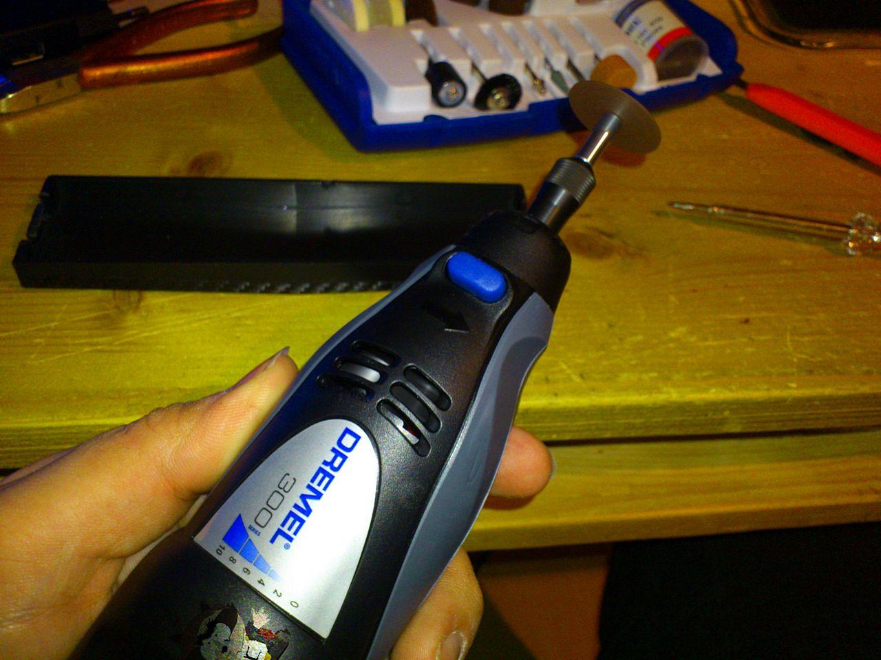 [16/02/2012] Fast and Furious: Raven-2-Casemod mit Carbonelementen und blauer Beleuchtung (7)