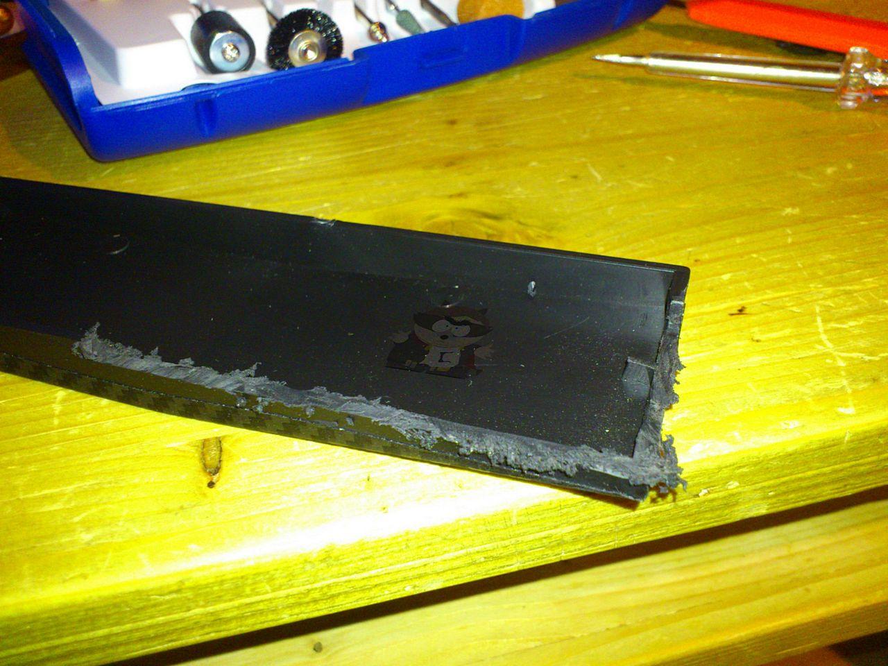 [16/02/2012] Fast and Furious: Raven-2-Casemod mit Carbonelementen und blauer Beleuchtung (9)