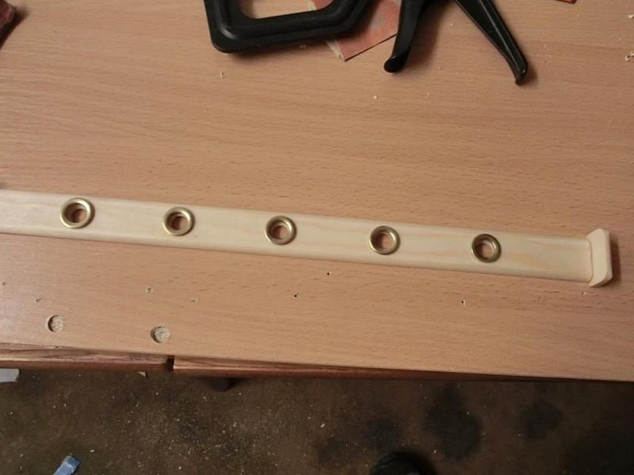 [08/02/2012] Verrückte Eingabegeräte: Lochblech-Maus, Holz-Mauspad und Tastatur mit HDD (4)