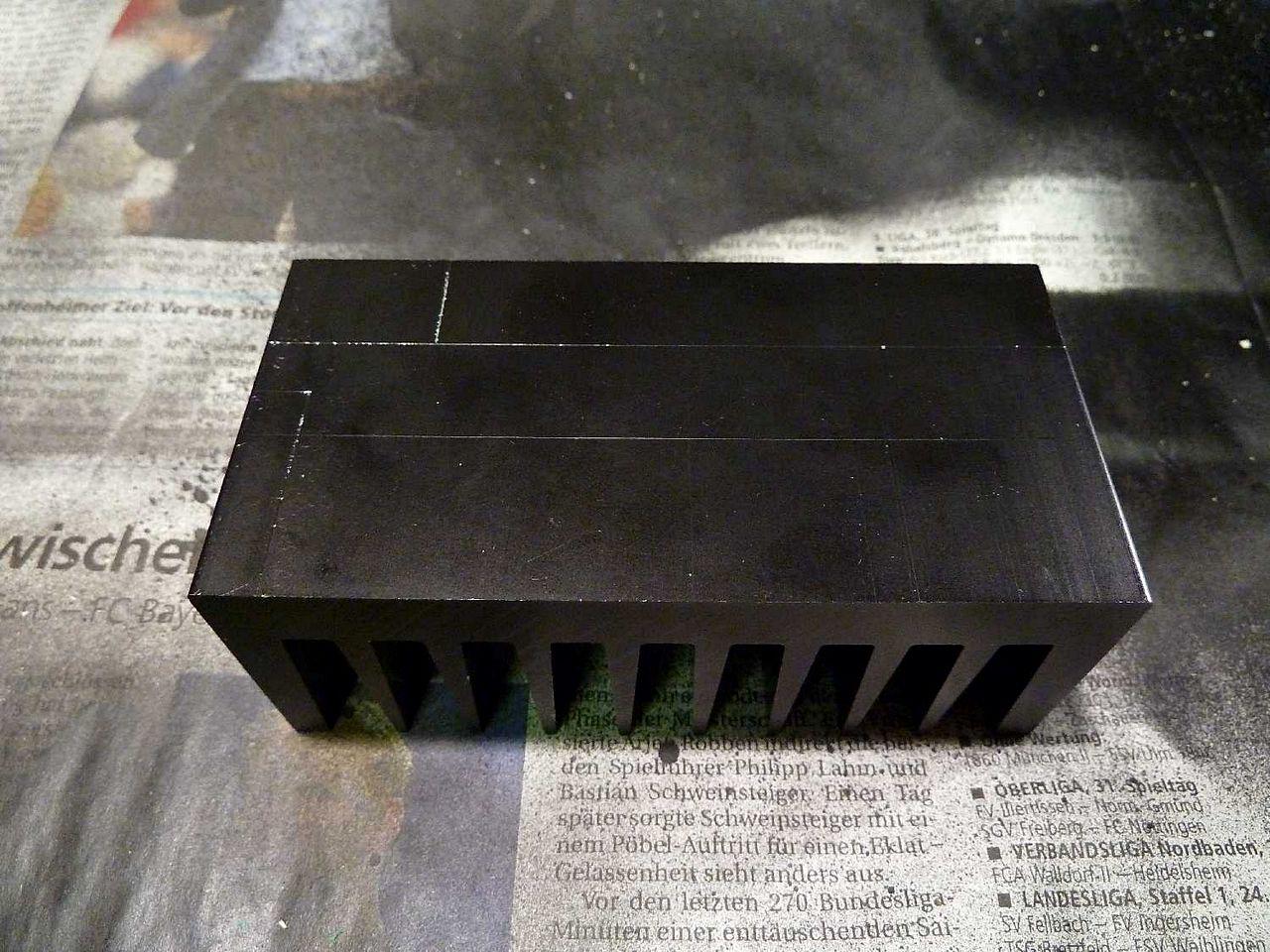[17/02/2012] Schicke Lancool-K58-Casemod: Silber-schwarze Mainboard-Abdeckung, Kühler-Mod und mehr (15)