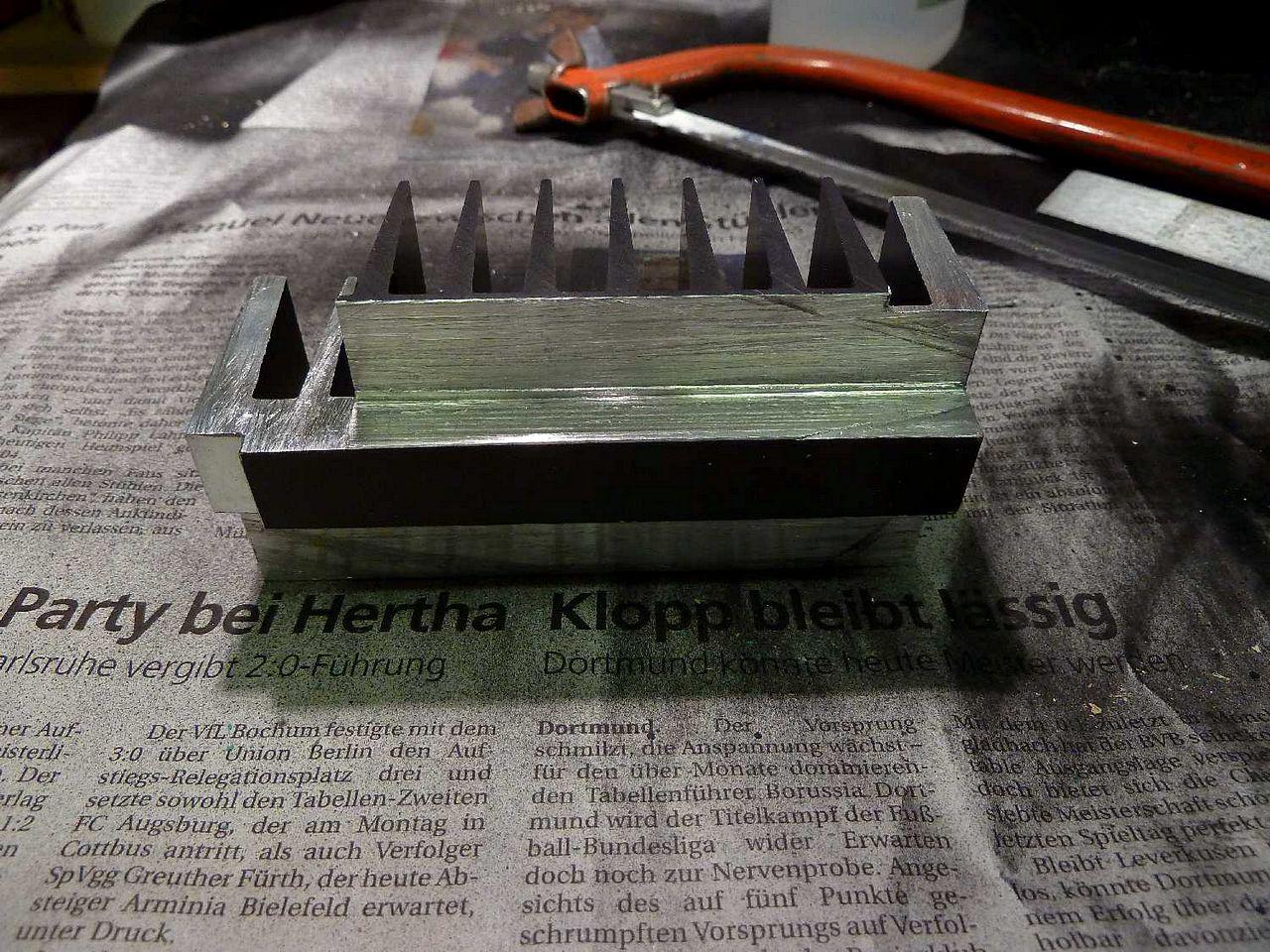 [17/02/2012] Schicke Lancool-K58-Casemod: Silber-schwarze Mainboard-Abdeckung, Kühler-Mod und mehr (18)