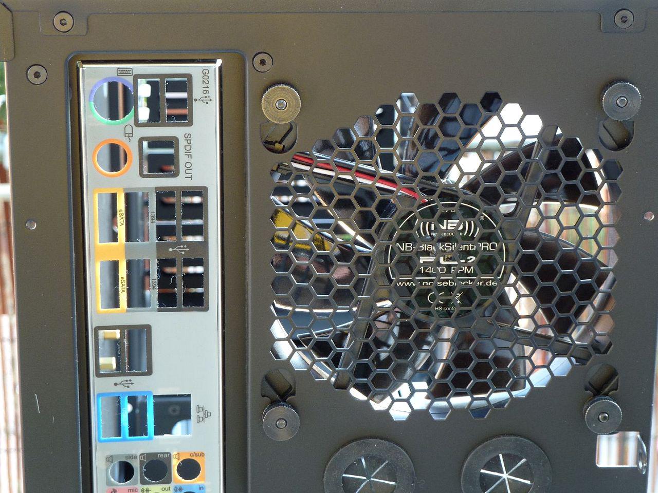 [17/02/2012] Schicke Lancool-K58-Casemod: Silber-schwarze Mainboard-Abdeckung, Kühler-Mod und mehr (31)