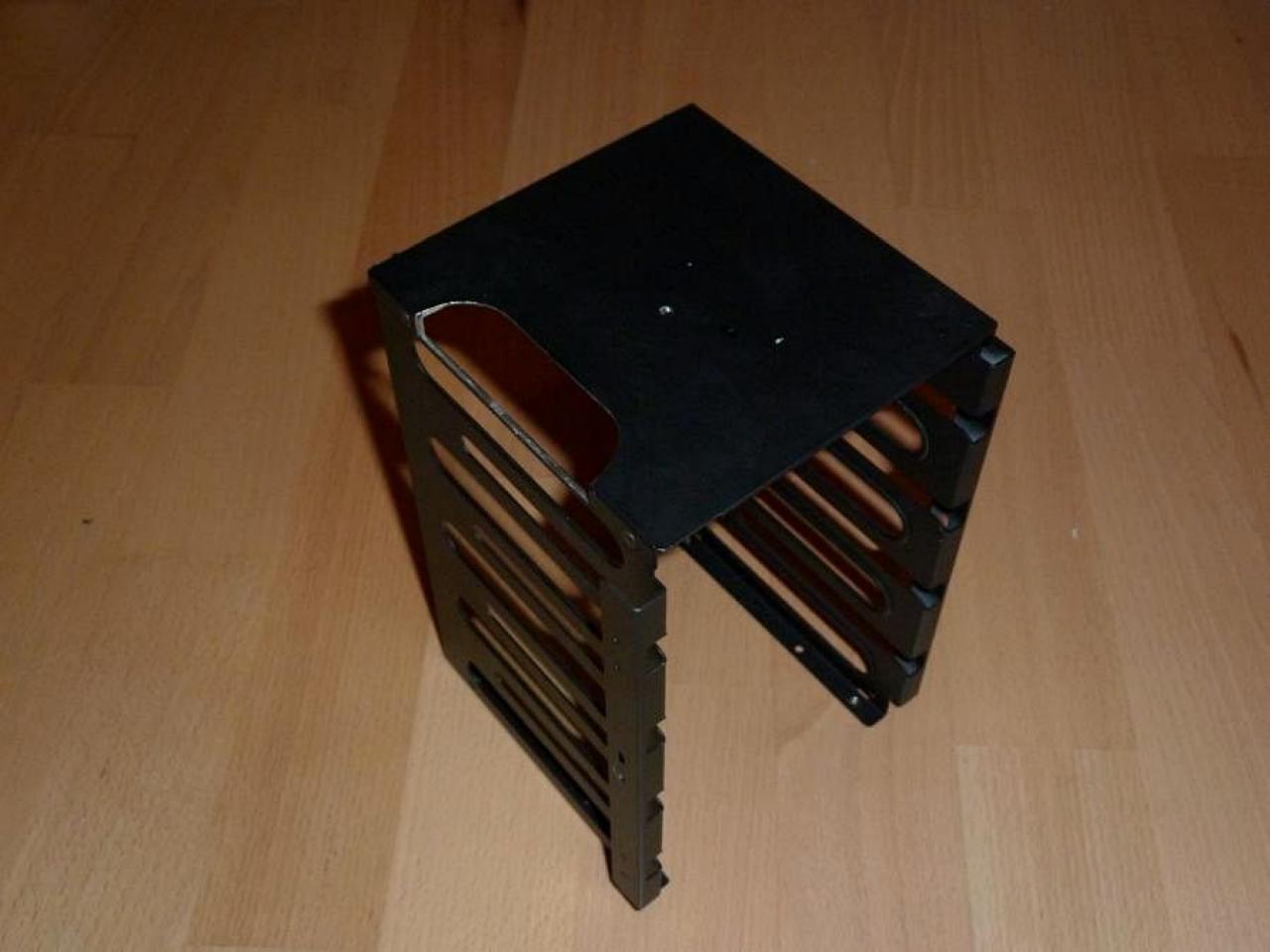 [17/02/2012] Schicke Lancool-K58-Casemod: Silber-schwarze Mainboard-Abdeckung, Kühler-Mod und mehr (46)