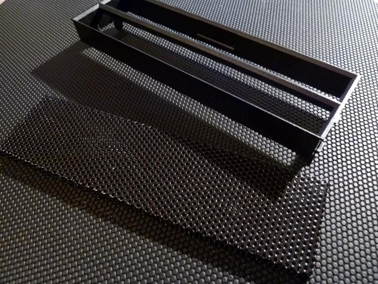 [17/02/2012] Schicke Lancool-K58-Casemod: Silber-schwarze Mainboard-Abdeckung, Kühler-Mod und mehr (59)