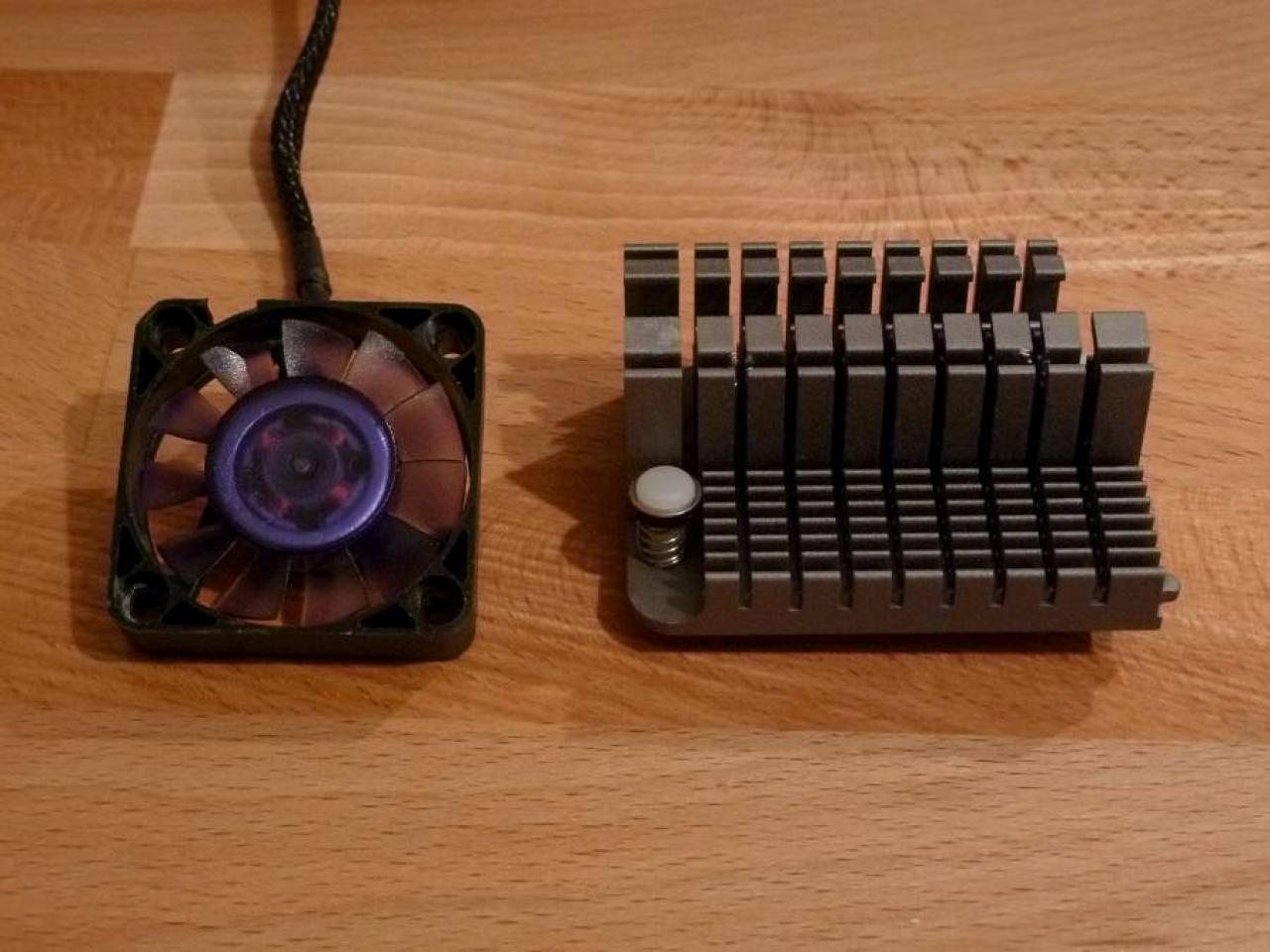 [17/02/2012] Schicke Lancool-K58-Casemod: Silber-schwarze Mainboard-Abdeckung, Kühler-Mod und mehr (70)