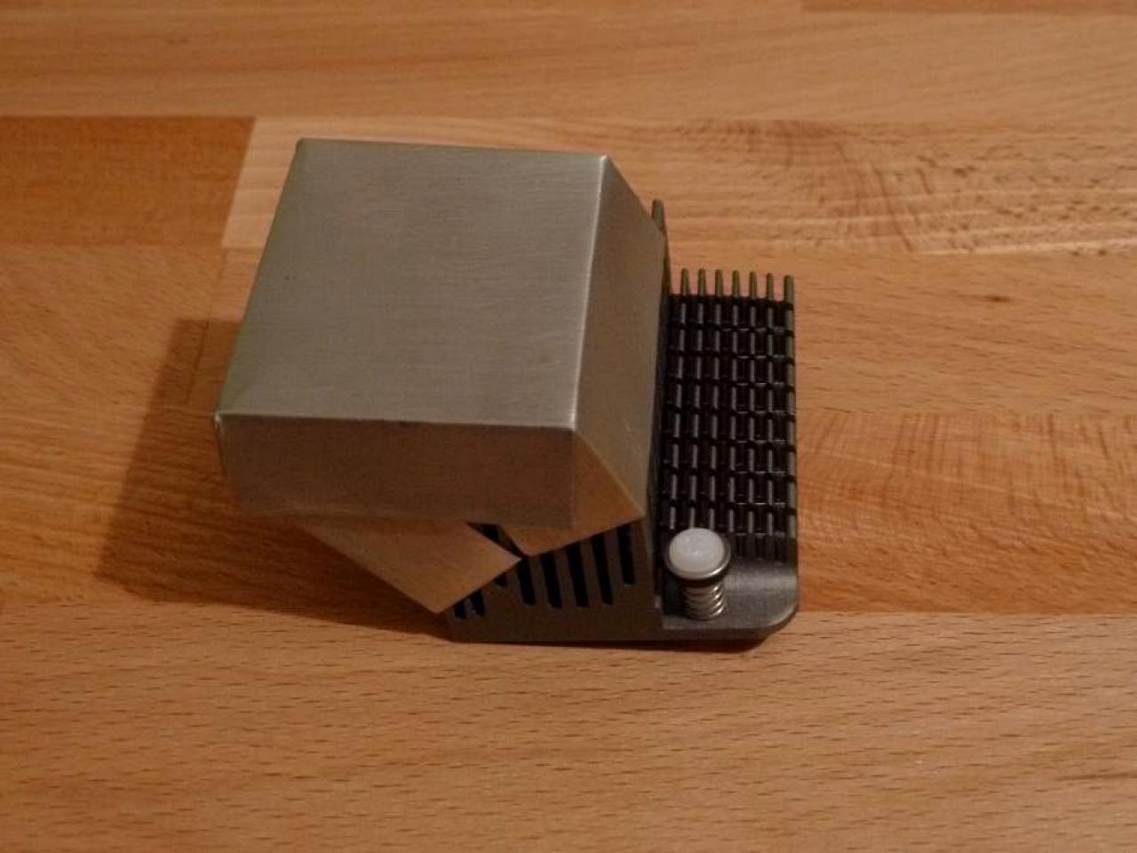 [17/02/2012] Schicke Lancool-K58-Casemod: Silber-schwarze Mainboard-Abdeckung, Kühler-Mod und mehr (73)