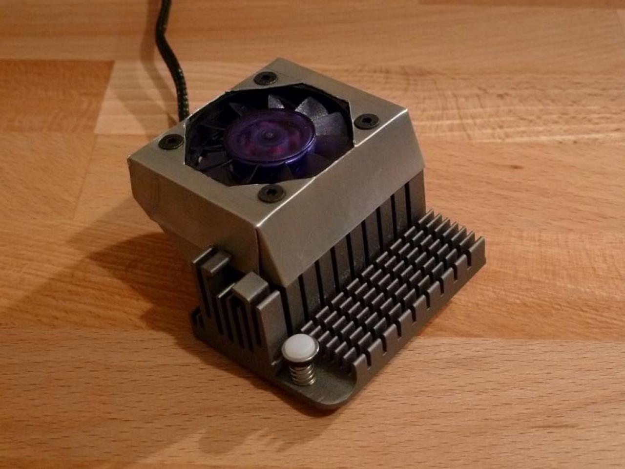 [17/02/2012] Schicke Lancool-K58-Casemod: Silber-schwarze Mainboard-Abdeckung, Kühler-Mod und mehr (74)