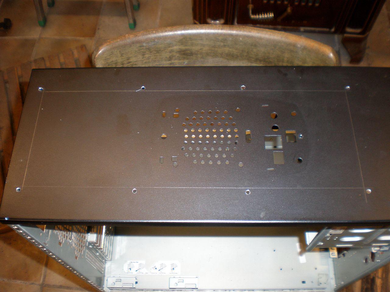 [21/02/2012] Spannendes Casemod-Projekt: Drei Radiatoren und UV-Beleuchtung im Xaser III (7)