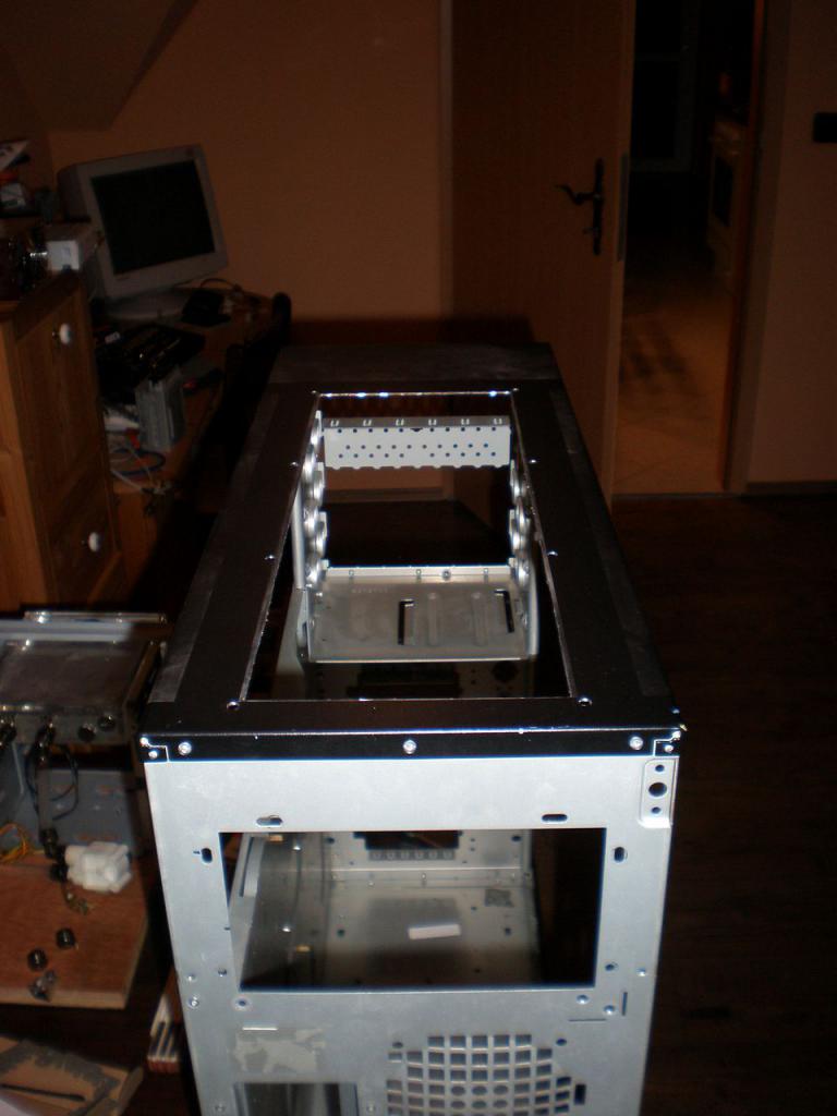[21/02/2012] Spannendes Casemod-Projekt: Drei Radiatoren und UV-Beleuchtung im Xaser III (8)