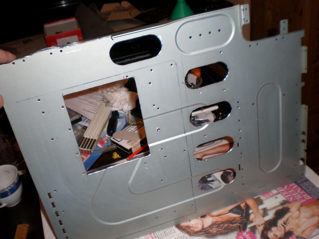 [21/02/2012] Spannendes Casemod-Projekt: Drei Radiatoren und UV-Beleuchtung im Xaser III (28)