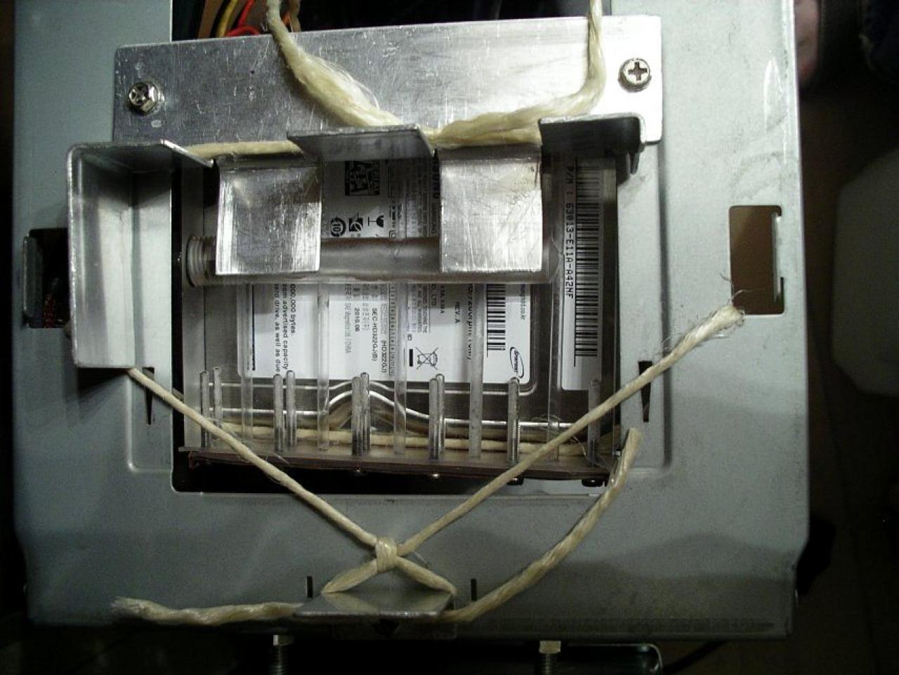 [17/02/2012] Das Franken-Case: Erstaunlicher 0-dB-Wakü-PC mit Passivkühlung im Eigenbau (91)