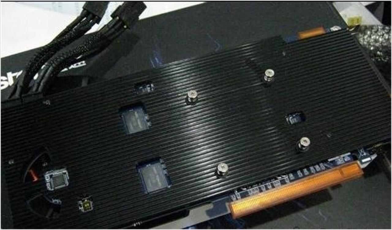[21/02/2012] Yeston R6870 Game Master: HD 6870 für Übertakter enthüllt (4)