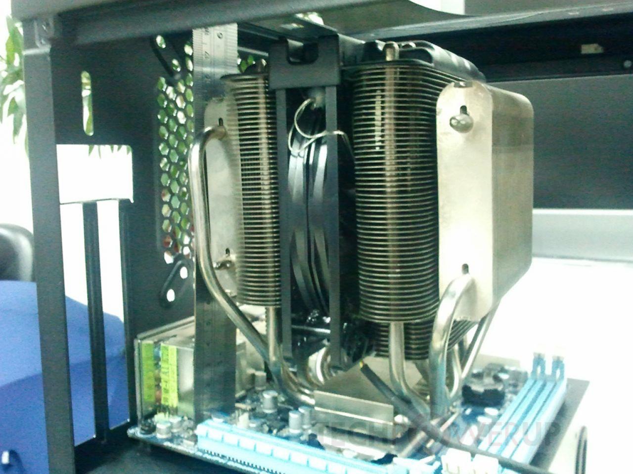 [03/02/2012] Bitfenix Prodigy: Neues Bildmaterial vom Mini-ITX-Gehäuse Prodigy. (3)