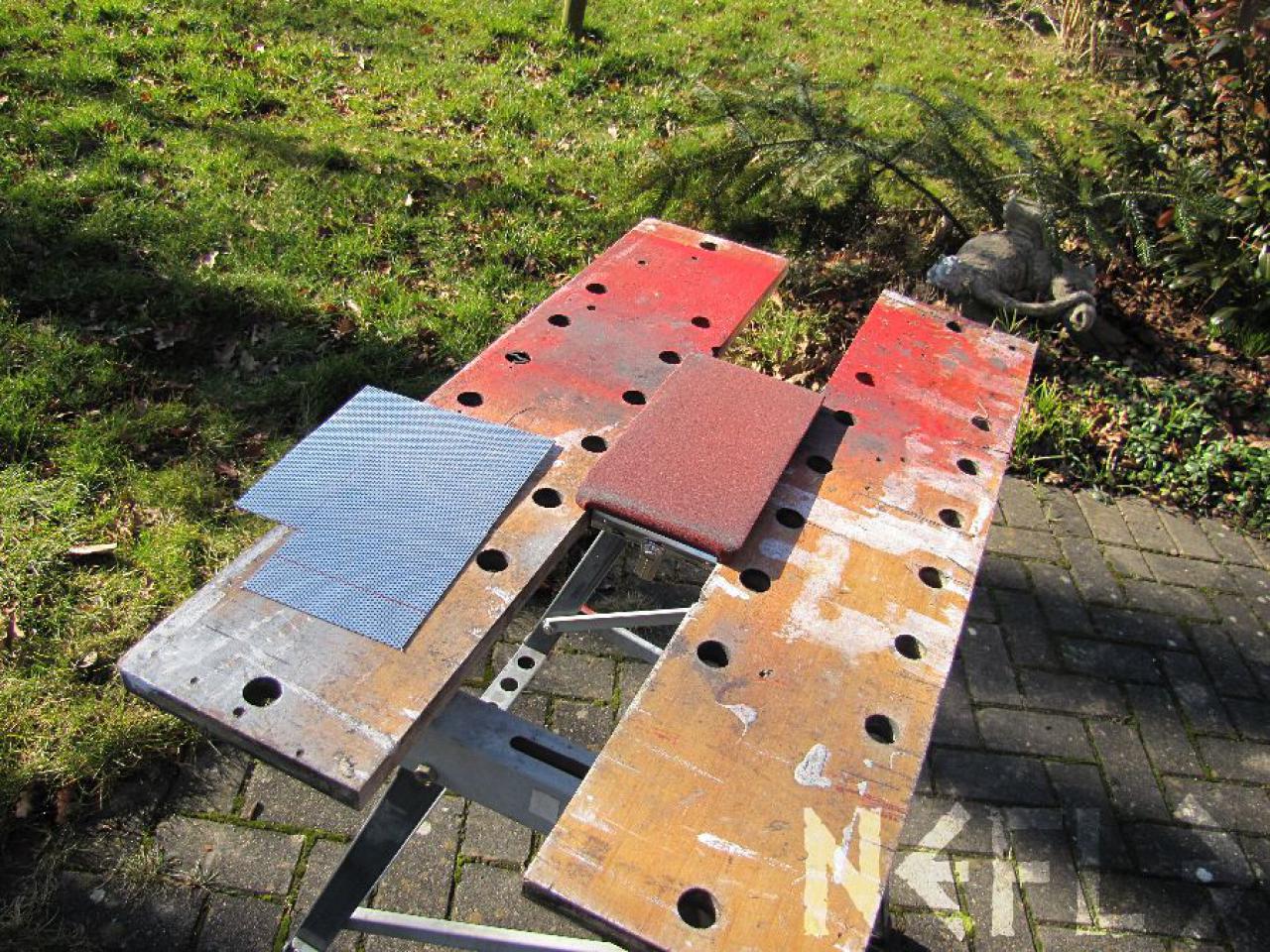 [27/02/2012] Update: Neue Lochblech-Abdeckungen (52)