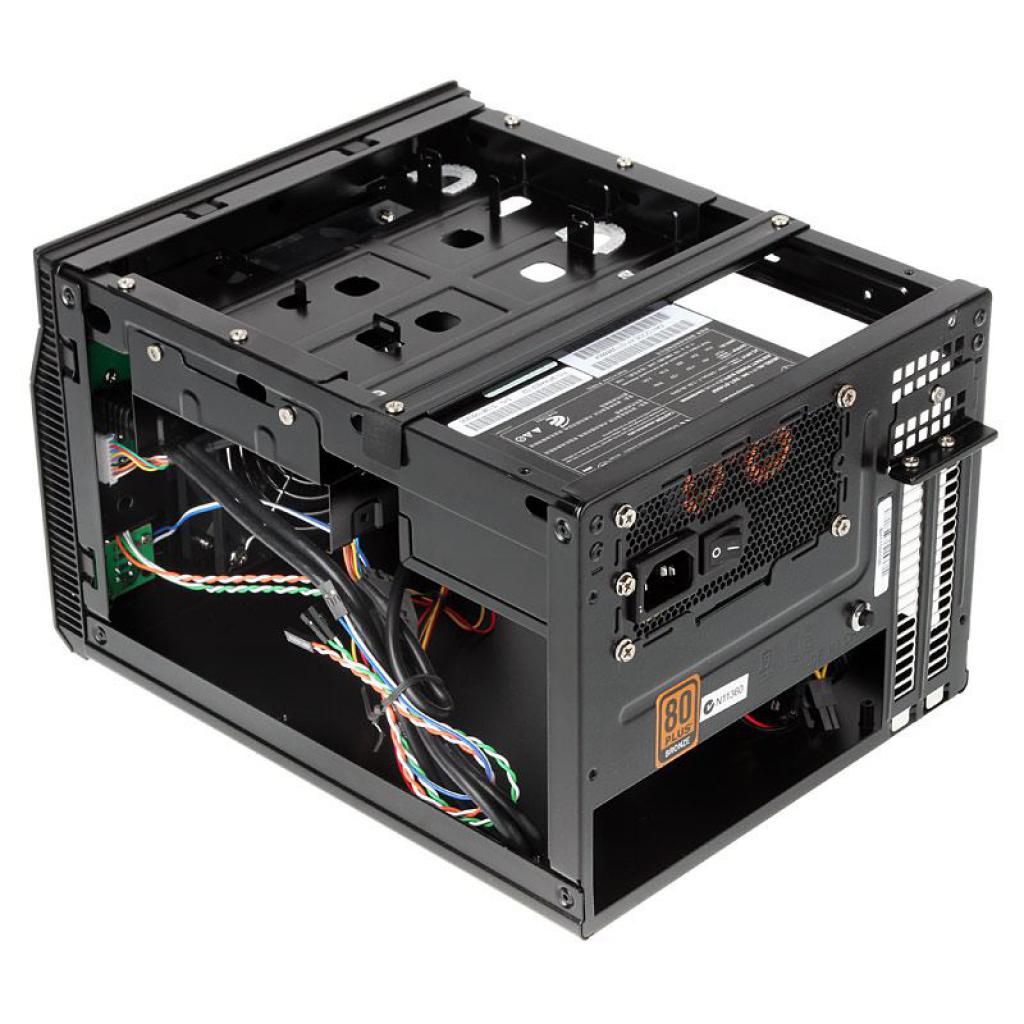 [28/02/2012] Silverstone Sugo SG06 - Kompaktkubus jetzt mit 450 Watt Netzteil und USB 3.0 erhältlich. (4)