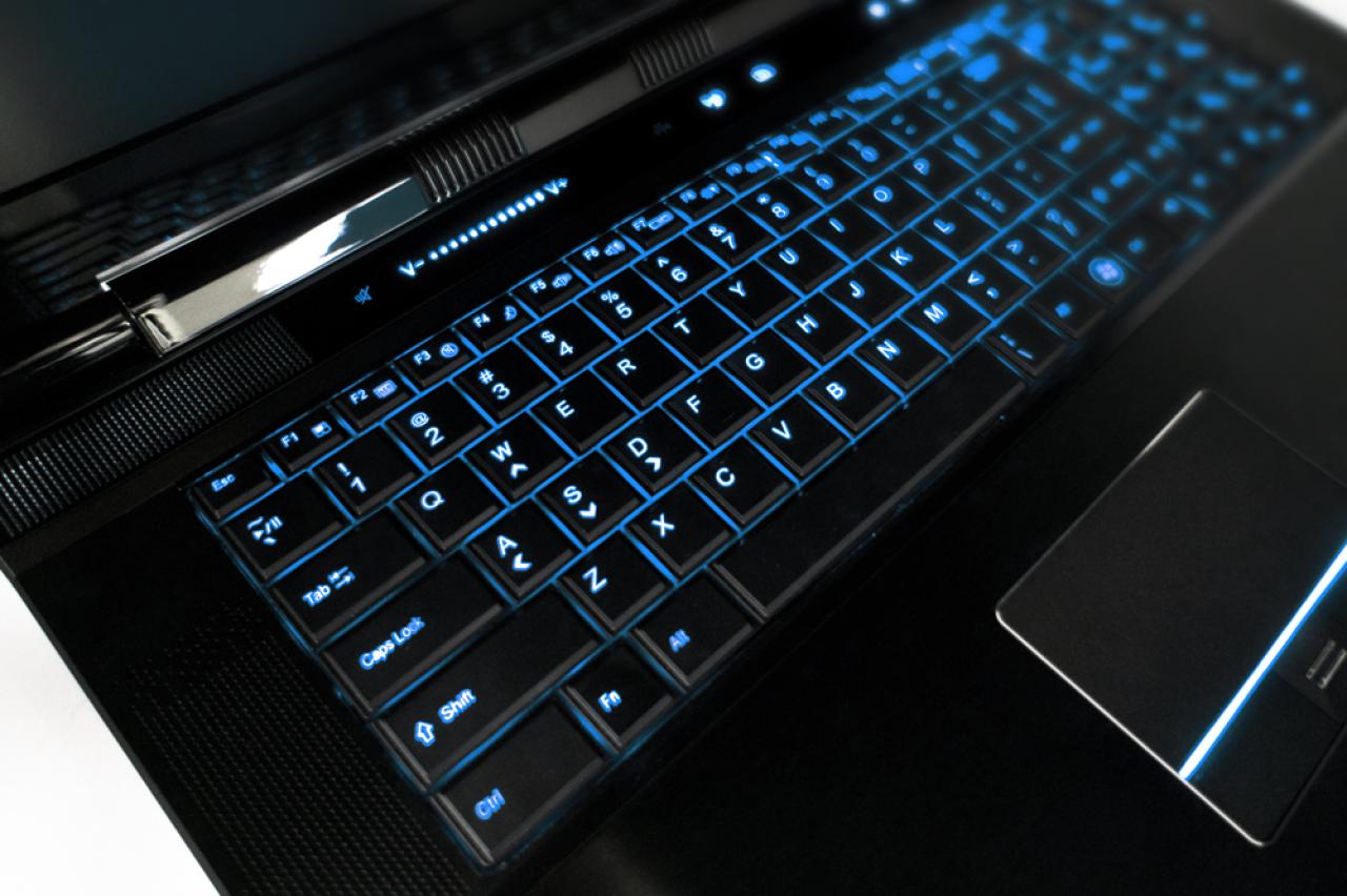 [15/02/2012] Schenker Notebooks stellt angeblich schnellstes SLI-Notebook für Gamer vor - Preise ab 2.350 Euro. (4)