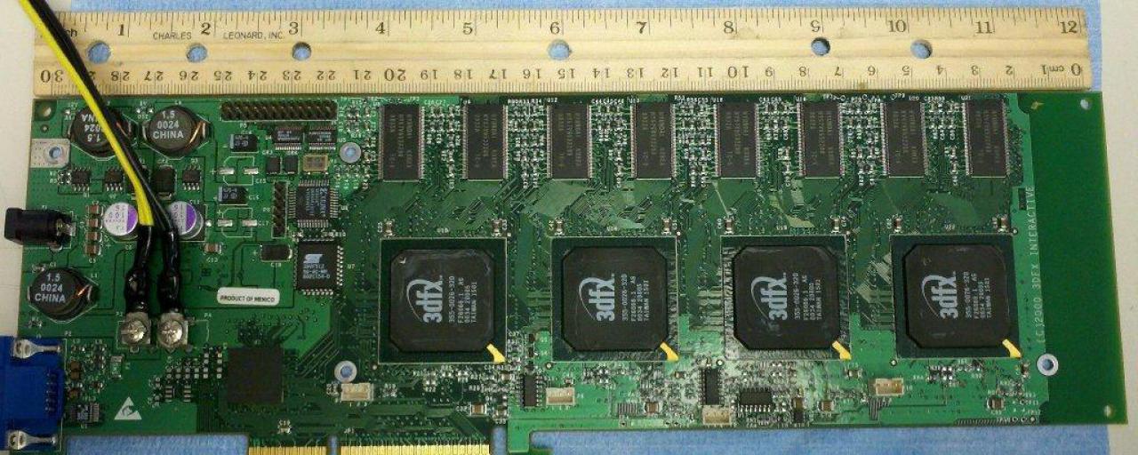 [09/03/2012] 3dfx Voodoo5 6000 Watercooling Edition: Beeindruckende Fan-Mod für die Quad-SLI-Karte (3)