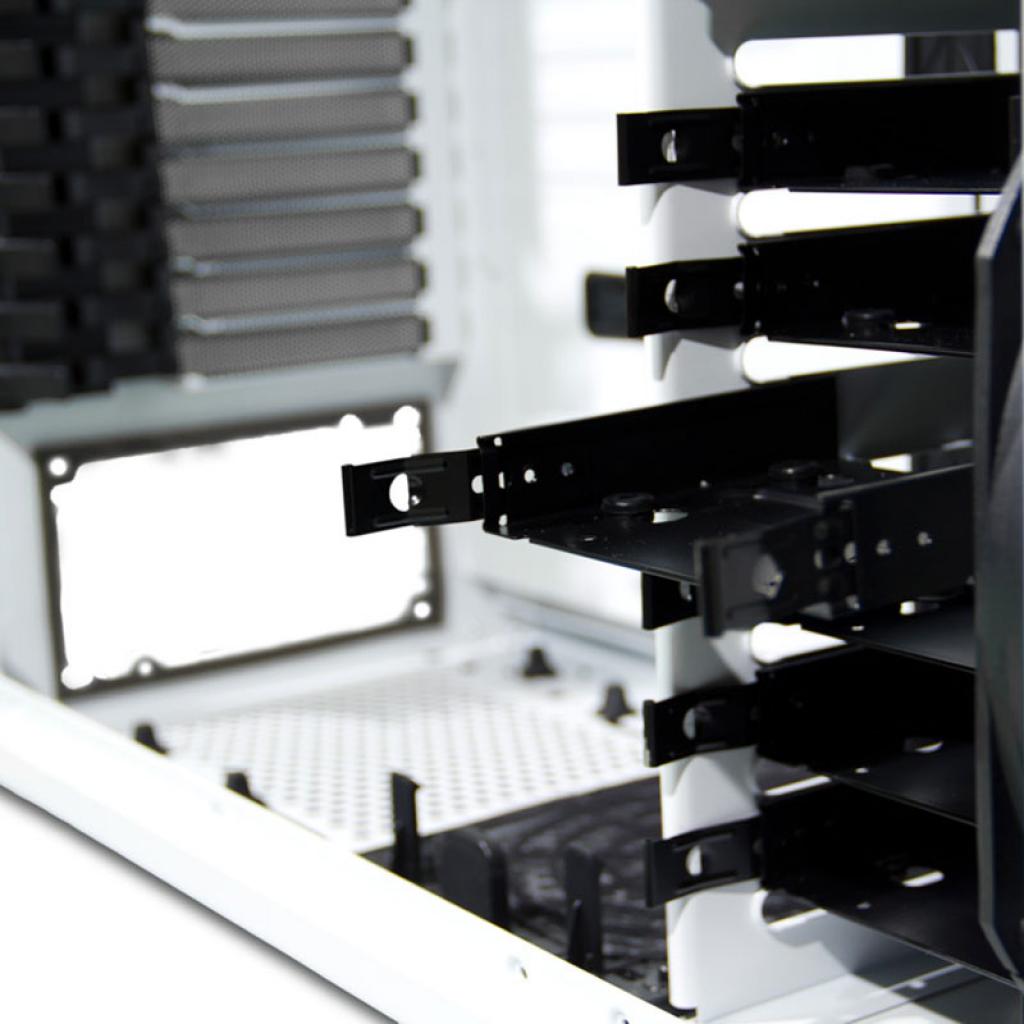 [30/03/2012] Der Full-Tower Nox Extreme Hummer als Zero 3.0 White Edition wird ab Anfang April erhältlich sein. (3)