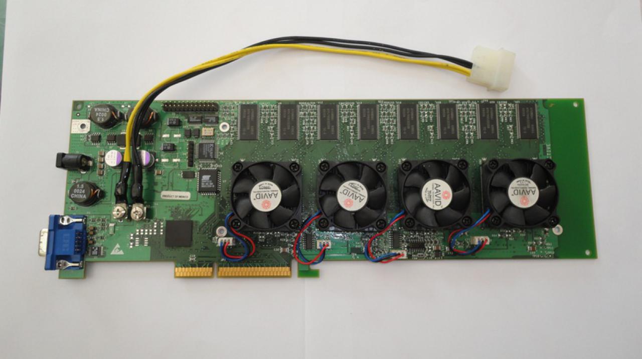 [09/03/2012] 3dfx Voodoo5 6000 Watercooling Edition: Beeindruckende Fan-Mod für die Quad-SLI-Karte (2)