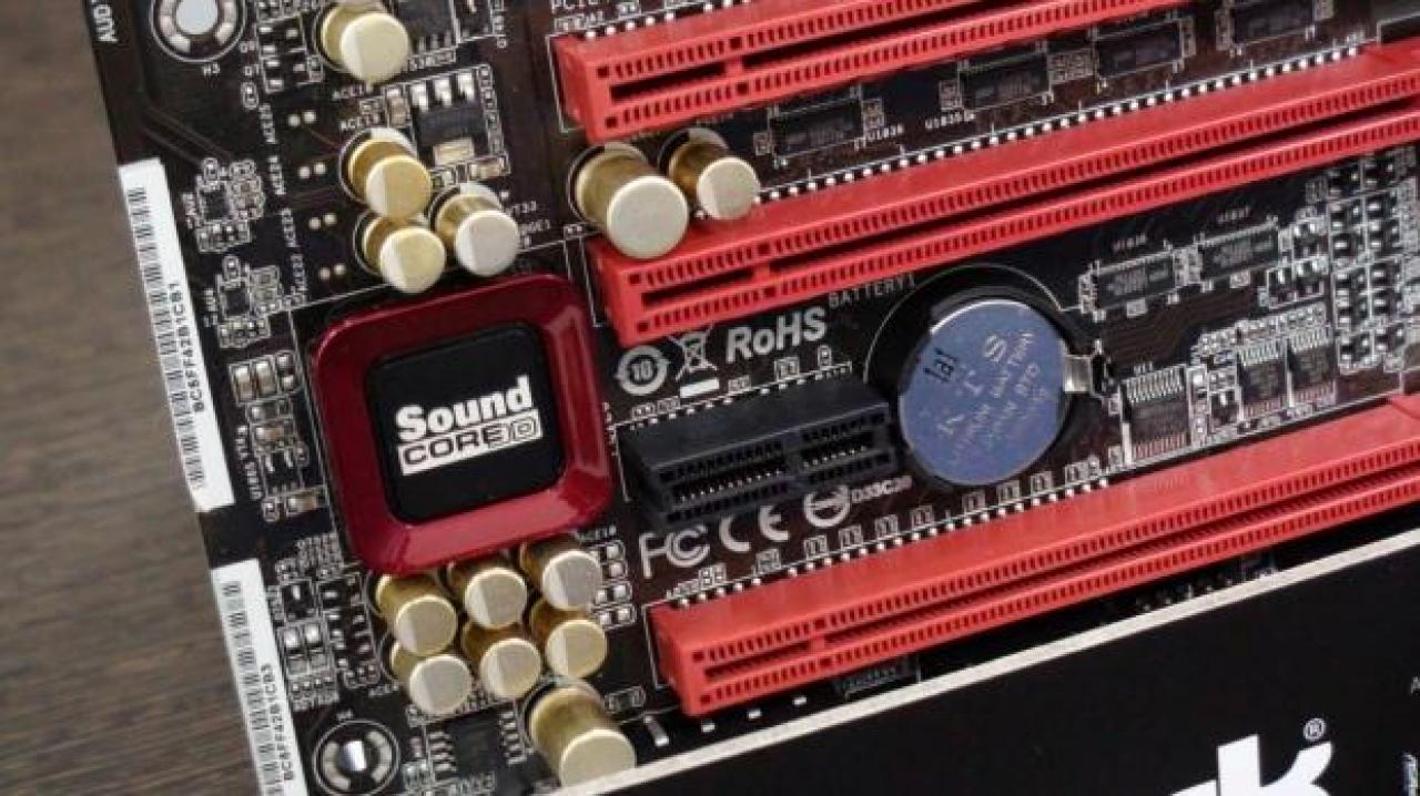 [23/03/2012] Asrock zeigt neue High-End-Mainboards mit Sockel 2011: Fatal1ty X79 Champion and Extreme11 (2)